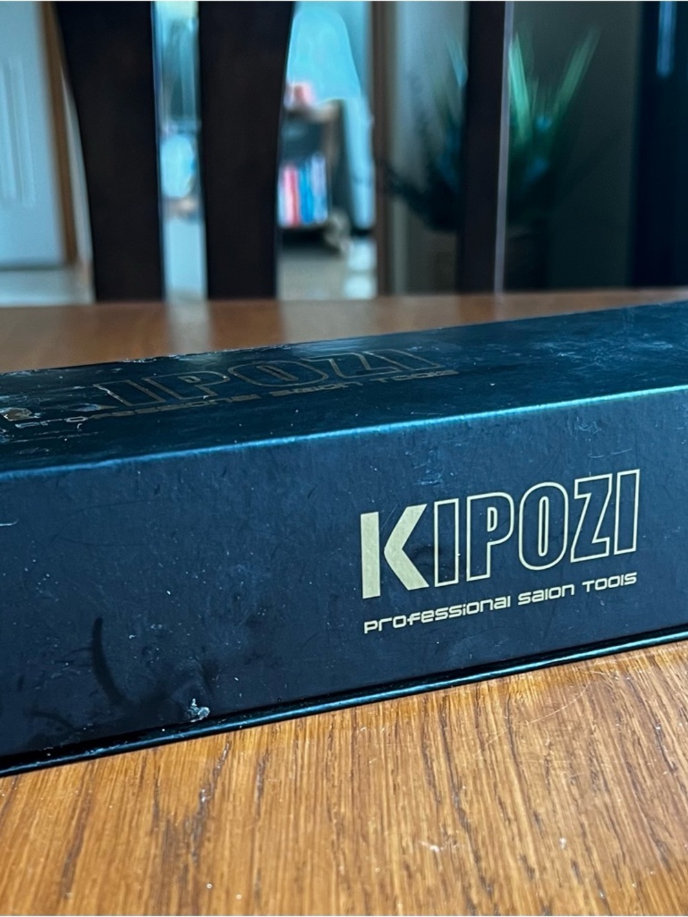 Source Unknown KIPOZI Black Box with Gold Logo